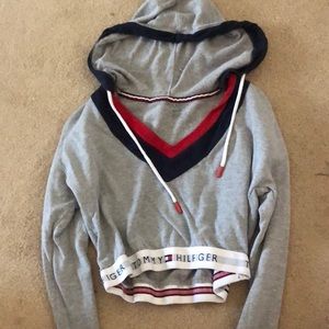 Tommy hilfiger cropped sweatshirt